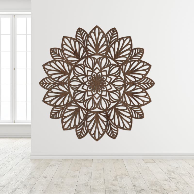 Drewniana mandala na ścianie