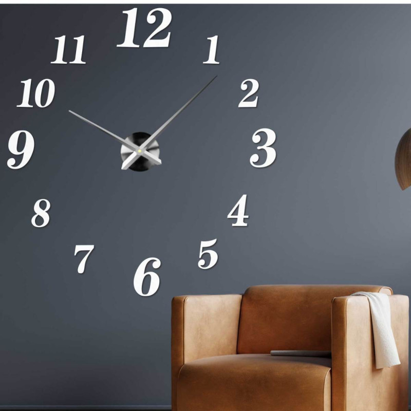 Nowoczesny zegar ścienny z pleksiglasu wskazujący godzinę 15:00