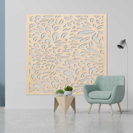 Drewniany panel z symetrycznym wycięciem inspirowanym naturą.