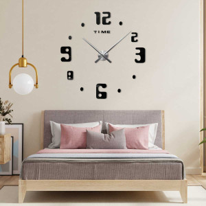Zegar ścienny z napisem TIME pod liczbą dwanaście i nowoczesnym stylem numerycznym.