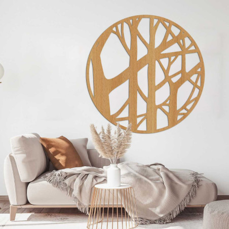 Okrągła drewniana dekoracja z rzeźbionymi gałęziami drzewa Okrągła drewniana dekoracja z rzeźbionymi gałęziami drzewa