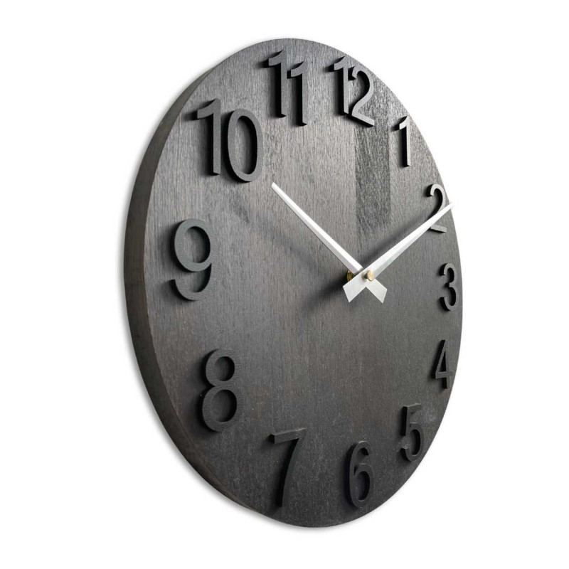 Prosty zegar ścienny z drewnianą podstawą bez cyfr