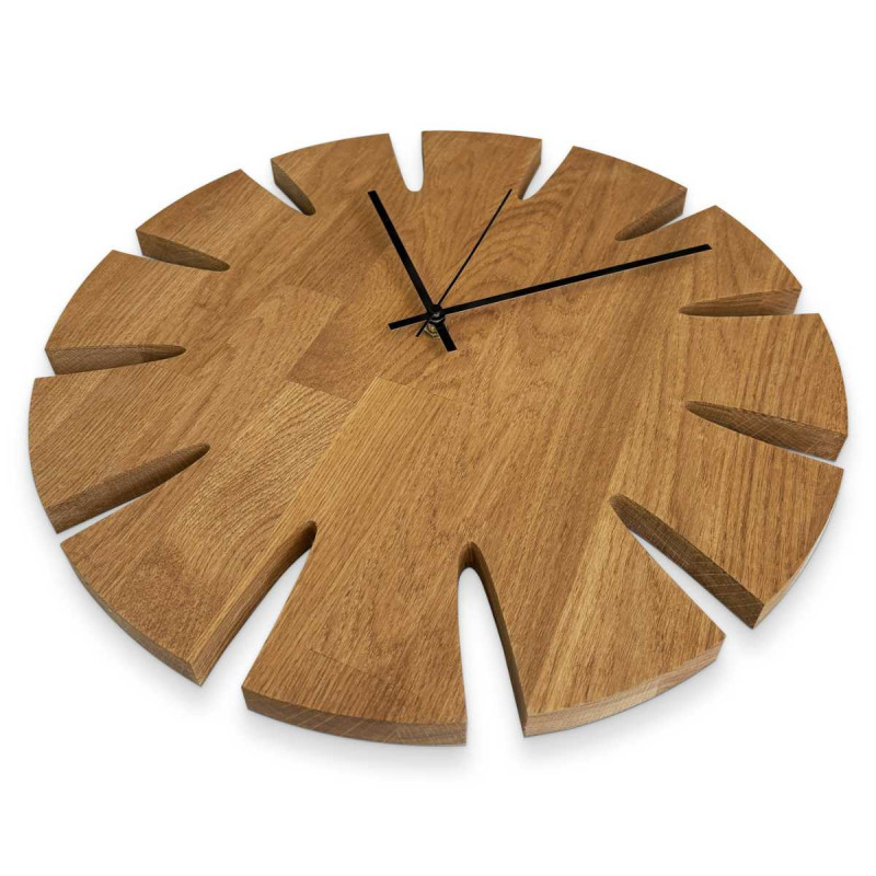 Oryginalny, ręcznie wykonany zegar z drewna do pokoju dziecięcego lub sypialni.