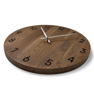 Minimalistyczny drewniany zegar jako designerska dekoracja 2