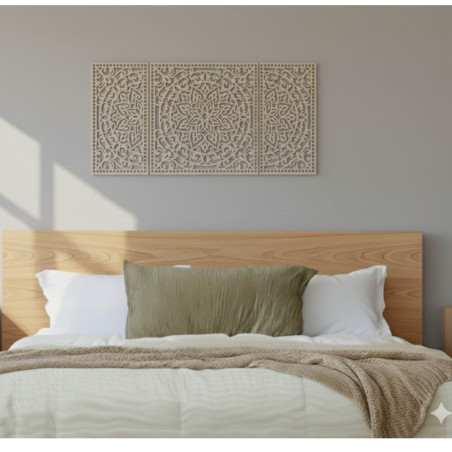 Ręcznie rzeźbione drewniane dekoracje dodają harmonii i stylu