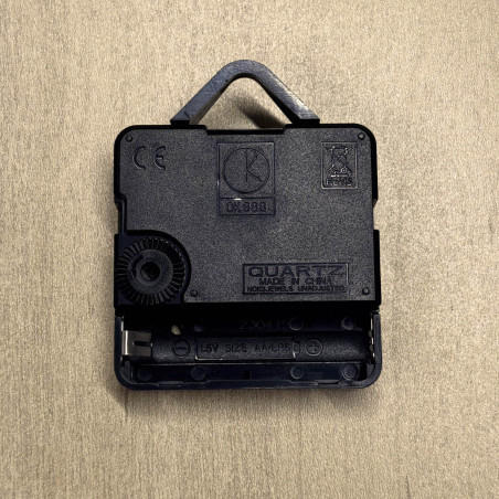 Elegancki zegar z motywem trawy do Twojego domu