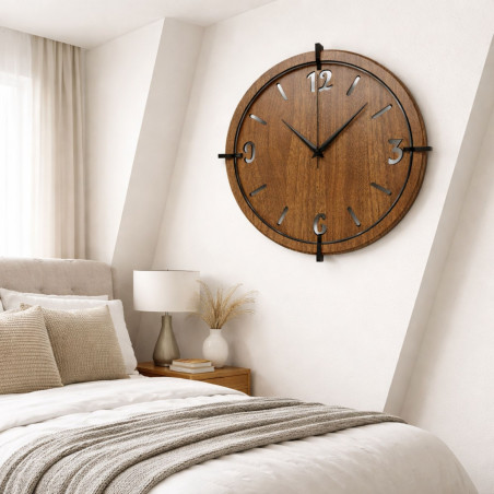 Elegancki zegar ścienny z drewna orzechowego z wyrazistymi cyframi do nowoczesnego wnętrza