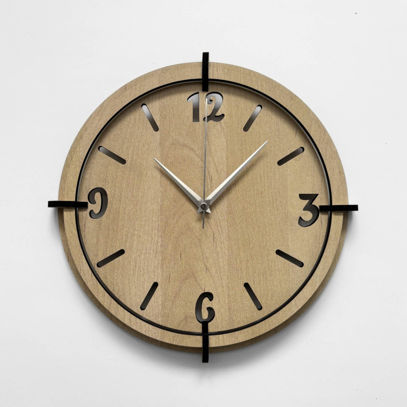 Nowoczesny drewniany zegar ścienny z plastikowymi cyframi 3D i charakterystyczną ramką o naturalnym wzorze.