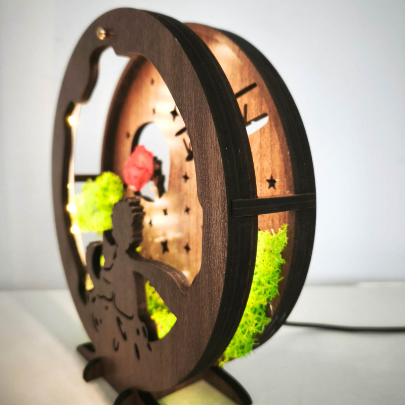 Dekoracja LED Mały Książę z samolotem | Orzech...