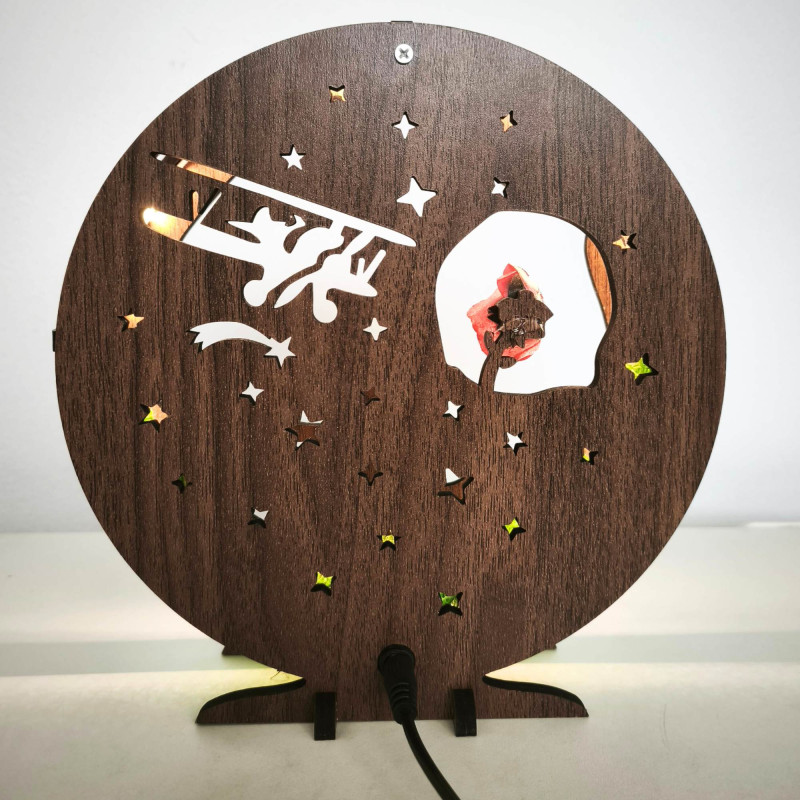 Dekoracja LED Mały Książę z samolotem | Orzech...