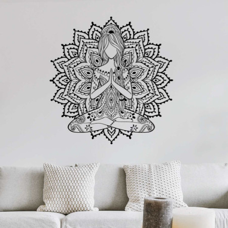 Designerska drewniana mandala z motywem jogi - trójwymiarowa dekoracja ścienna do salonu o harmonijnym efekcie.