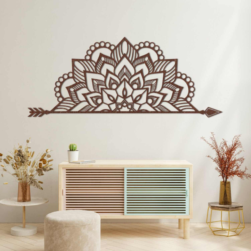 Drewniana mandala rzeźbiona laserowo na ścianie do stylowego salonu lub sypialni