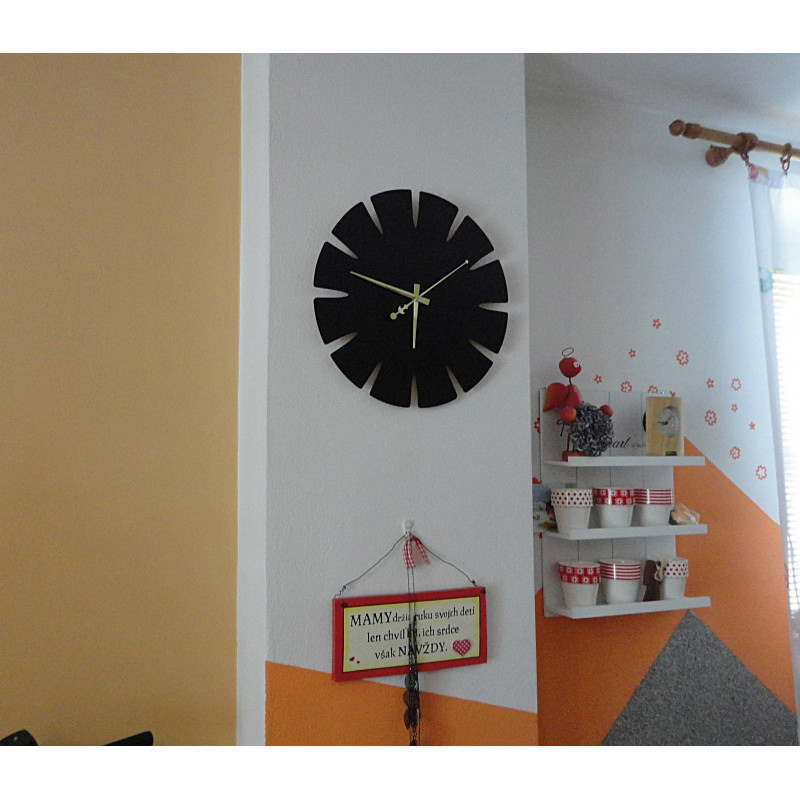 Drewniany zegar ścienny z płyty HDF SPECTRA